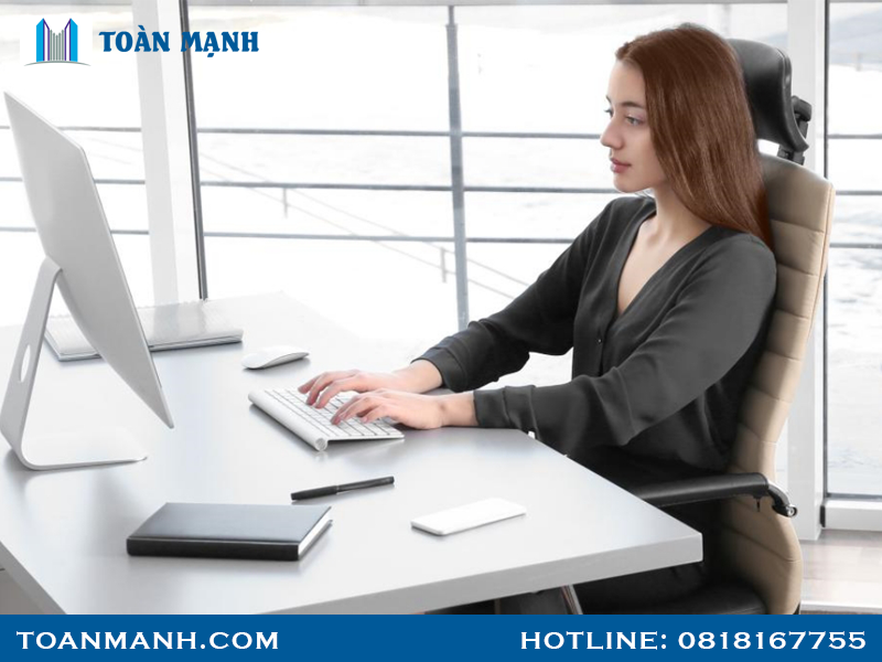 Cách ngồi ghế văn phòng đúng 3 Cach Ngoi Ghe Van Phong Dung 3